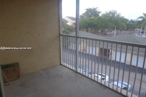Condo in Tamarac, Florida, 1 bedroom  № 1836465 - photo 3