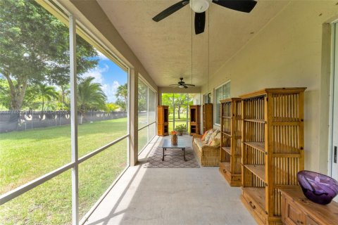 House in Homestead, Florida 4 bedrooms, 195 sq.m. № 1869905 - photo 19