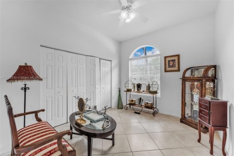 House in Homestead, Florida 4 bedrooms, 195 sq.m. № 1869905 - photo 14