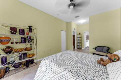 House in Homestead, Florida 4 bedrooms, 195 sq.m. № 1869905 - photo 12