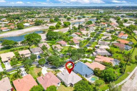 House in Homestead, Florida 4 bedrooms, 195 sq.m. № 1869905 - photo 1