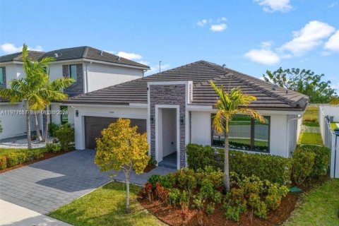 Casa en alquiler en Homestead, Florida, 4 dormitorios № 2041785 - foto 2