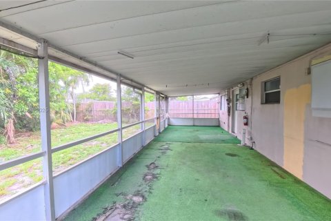 Купить виллу или дом в Окленд-Парк, Флорида 2 спальни, 101.82м2, № 1928312 - фото 10