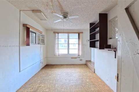 Купить виллу или дом в Окленд-Парк, Флорида 2 спальни, 101.82м2, № 1928312 - фото 21