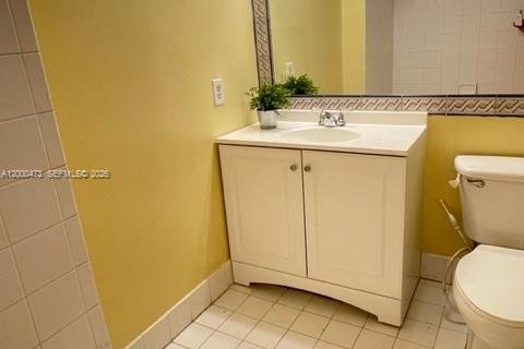 Снять в аренду кондоминиум в Пемброк-Пайнс, Флорида 2 спальни, 92.9м2, № 2065240 - фото 24