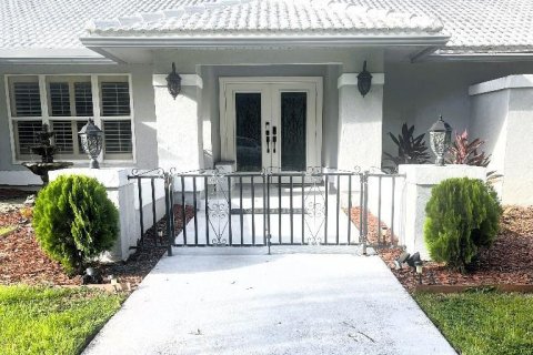 House in Wellington, Florida 4 bedrooms, 191.1 sq.m. № 2169806 - photo 7