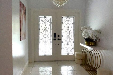 House in Wellington, Florida 4 bedrooms, 191.1 sq.m. № 2169806 - photo 8