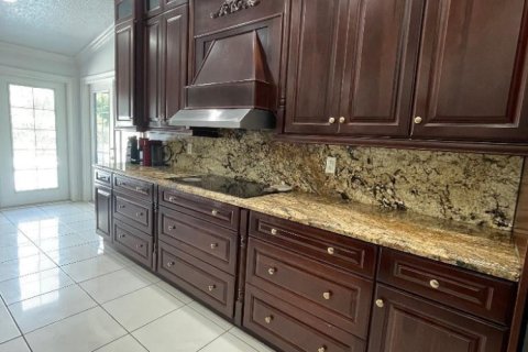 House in Wellington, Florida 4 bedrooms, 191.1 sq.m. № 2169806 - photo 28