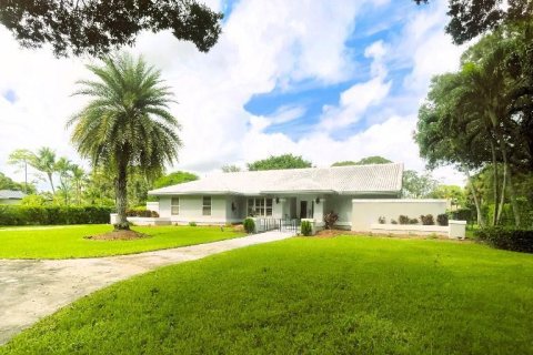 House in Wellington, Florida 4 bedrooms, 191.1 sq.m. № 2169806