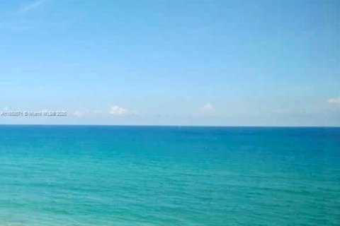 Copropriété à louer à Riviera Beach, Floride: 2 chambres, 130.06 m2 № 1882521 - photo 2
