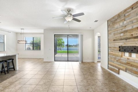 Casa en venta en Lutz, Florida, 5 dormitorios, 308.06 m2 № 1653880 - foto 19