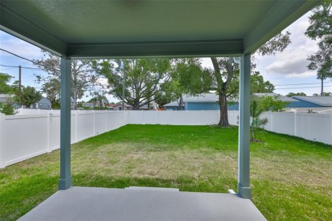 Villa ou maison à vendre à Saint Petersburg, Floride: 4 chambres, 187.01 m2 № 2236333 - photo 22