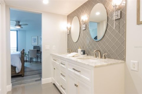 Condominio en venta en Clearwater, Florida, 2 dormitorios, 124.95 m2 № 1898499 - foto 19
