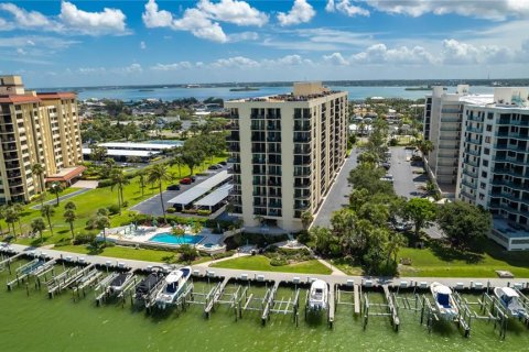 Condominio en venta en Clearwater, Florida, 2 dormitorios, 124.95 m2 № 1898499 - foto 2