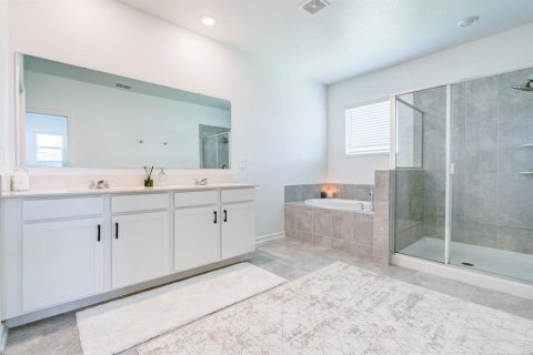 Townhouse in Davenport, Florida 3 bedrooms, 183.76 sq.m. № 1773423 - photo 25