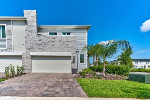 Townhouse in Davenport, Florida 3 bedrooms, 183.76 sq.m. № 1773423 - photo 3