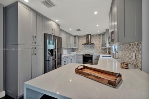 Villa ou maison à louer à Miami, Floride: 3 chambres, 149.2 m2 № 1969257 - photo 13