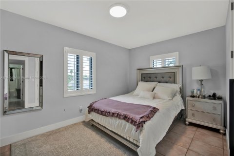 Villa ou maison à louer à Miami, Floride: 3 chambres, 149.2 m2 № 1969257 - photo 8