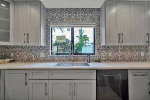 Villa ou maison à louer à Miami, Floride: 3 chambres, 149.2 m2 № 1969257 - photo 15