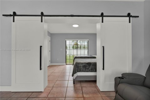Villa ou maison à louer à Miami, Floride: 3 chambres, 149.2 m2 № 1969257 - photo 3