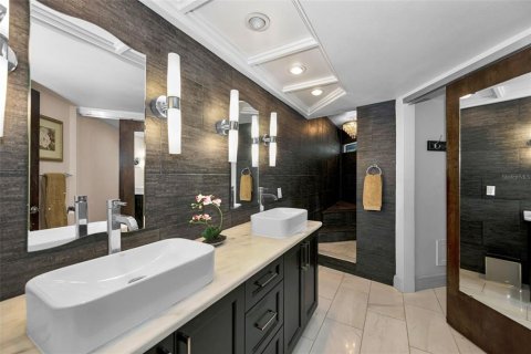 Купить виллу или дом в Семинол, Флорида 8 комнат, 185.06м2, № 2235936 - фото 28