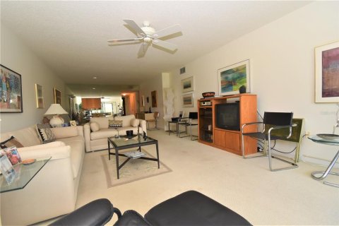 Condominio en alquiler en Sarasota, Florida, 2 dormitorios, 112.97 m2 № 213913 - foto 5