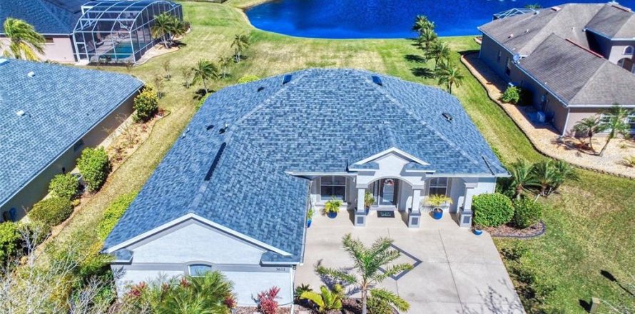 House in New Smyrna Beach, Florida 3 bedrooms, 159.05 sq.m. № 1578221