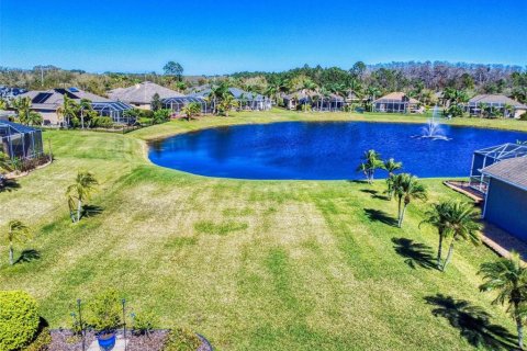 House in New Smyrna Beach, Florida 3 bedrooms, 159.05 sq.m. № 1578221 - photo 8