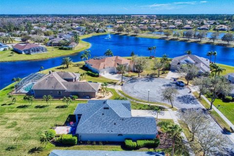 House in New Smyrna Beach, Florida 3 bedrooms, 159.05 sq.m. № 1578221 - photo 13