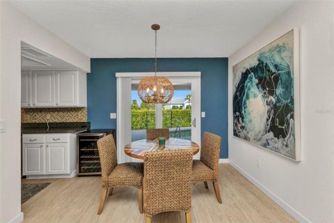 House in Punta Gorda, Florida 3 bedrooms, 125.98 sq.m. № 1634438 - photo 12