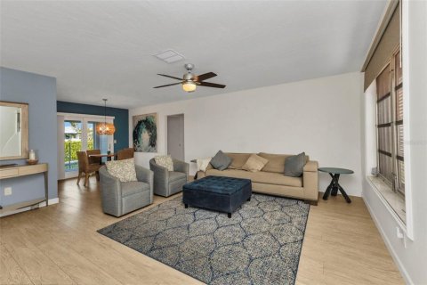 House in Punta Gorda, Florida 3 bedrooms, 125.98 sq.m. № 1634438 - photo 10