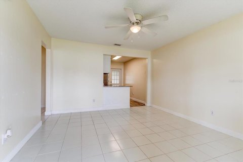 Apartamento en alquiler en Ormond Beach, Florida, 2 dormitorios, 62.71 m2 № 2200683 - foto 3