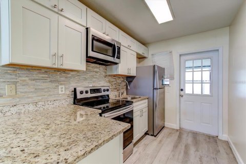 Apartamento en alquiler en Ormond Beach, Florida, 2 dormitorios, 62.71 m2 № 2200683 - foto 4