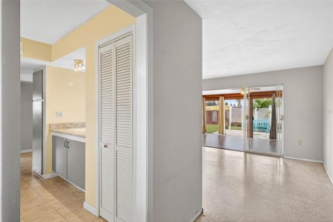 Villa ou maison à vendre à Sun City Center, Floride: 2 chambres, 129.88 m2 № 1911974 - photo 6