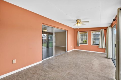 Villa ou maison à vendre à Sun City Center, Floride: 2 chambres, 129.88 m2 № 1911974 - photo 20