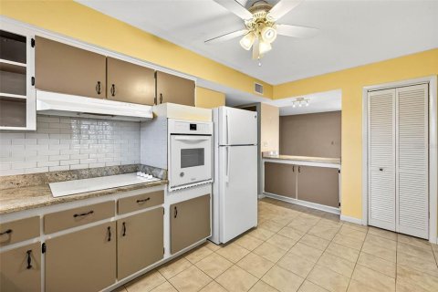 Villa ou maison à vendre à Sun City Center, Floride: 2 chambres, 129.88 m2 № 1911974 - photo 12