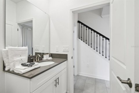 Touwnhouse à vendre à Kissimmee, Floride: 4 chambres, 176.7 m2 № 2433187 - photo 13