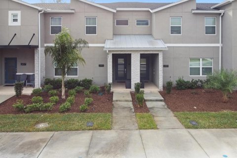 Touwnhouse à vendre à Kissimmee, Floride: 4 chambres, 176.7 m2 № 2433187 - photo 3