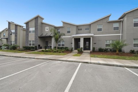 Touwnhouse à vendre à Kissimmee, Floride: 4 chambres, 176.7 m2 № 2433187 - photo 2
