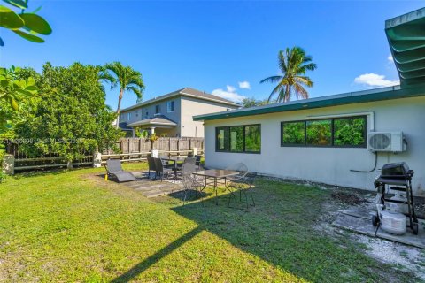 Casa en venta en Miami, Florida, 3 dormitorios, 154.4 m2 № 2062266 - foto 26