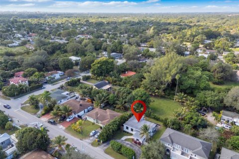 Casa en venta en Miami, Florida, 3 dormitorios, 154.4 m2 № 2062266 - foto 29