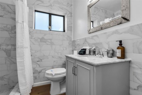 Casa en venta en Miami, Florida, 3 dormitorios, 154.4 m2 № 2062266 - foto 20