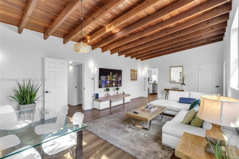 Casa en venta en Miami, Florida, 3 dormitorios, 154.4 m2 № 2062266 - foto 4