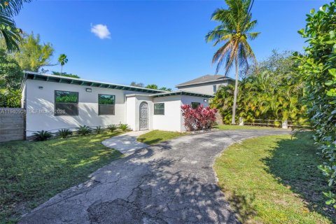 Casa en venta en Miami, Florida, 3 dormitorios, 154.4 m2 № 2062266 - foto 13