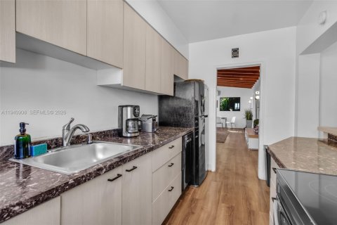 Casa en venta en Miami, Florida, 3 dormitorios, 154.4 m2 № 2062266 - foto 7