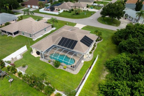Casa en venta en Port Charlotte, Florida, 3 dormitorios, 187.38 m2 № 2381230 - foto 3