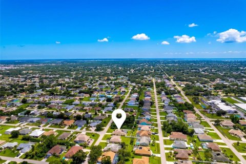 Casa en venta en Port Charlotte, Florida, 3 dormitorios, 187.38 m2 № 2381230 - foto 13