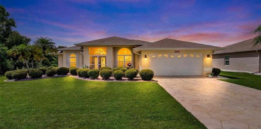 Casa en Port Charlotte, Florida 3 dormitorios, 187.38 m2 № 2381230
