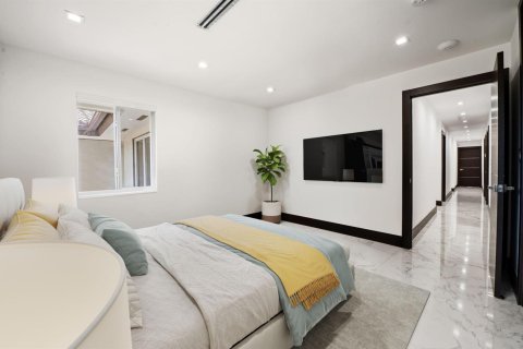 Villa ou maison à vendre à Miami, Floride: 6 chambres, 442.03 m2 № 2146436 - photo 29
