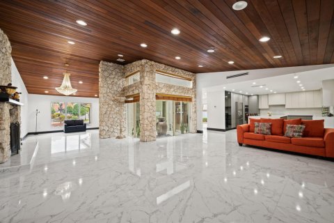 Villa ou maison à vendre à Miami, Floride: 6 chambres, 442.03 m2 № 2146436 - photo 11